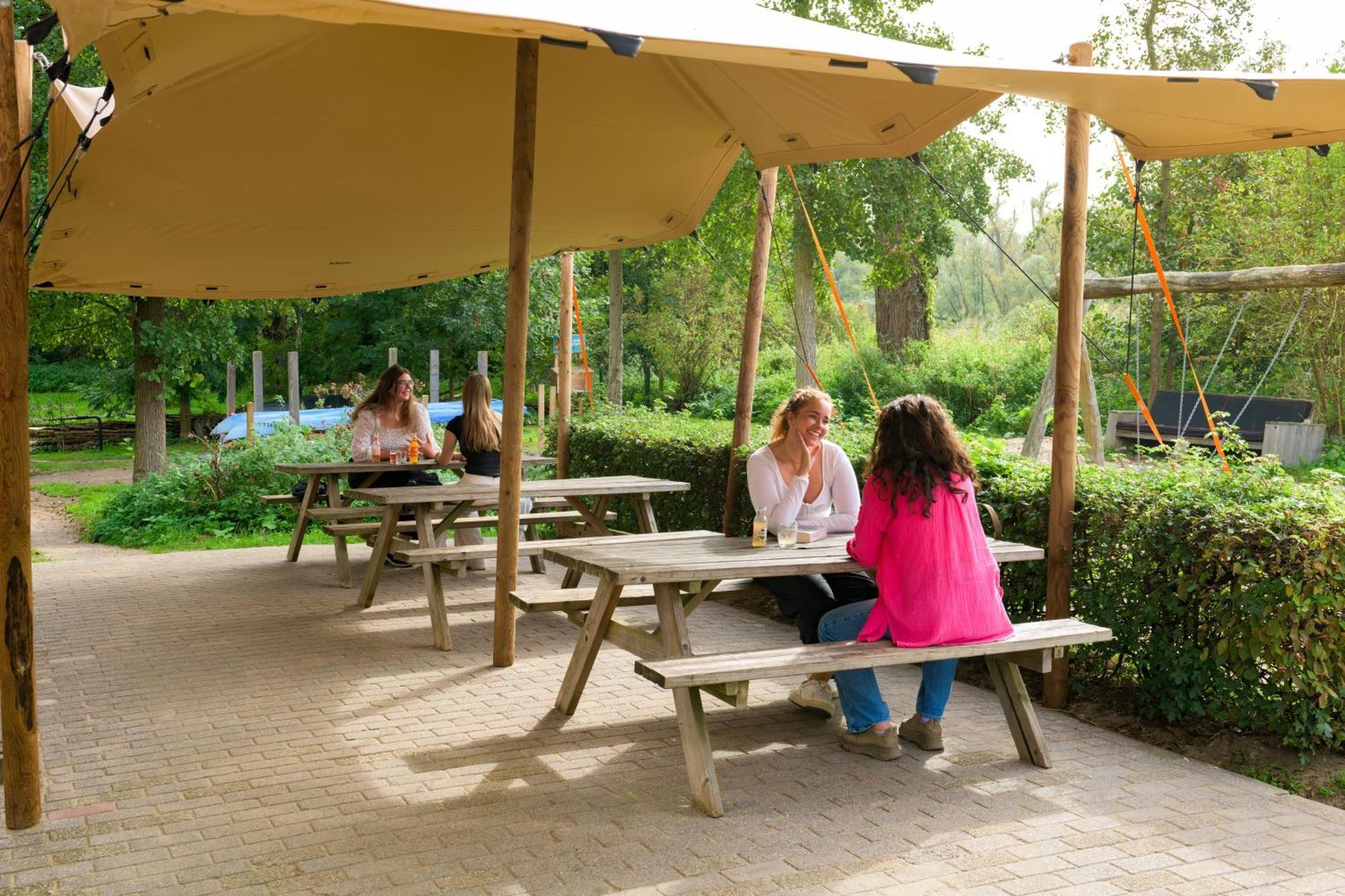 Stayokay Hostel Dordrecht - Nationaal Park De Biesbosch Exterior photo